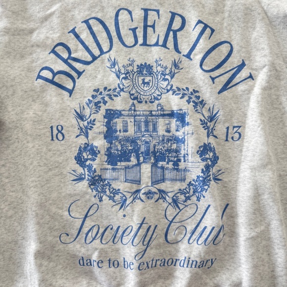 Bridgerton Graphic Sweatshirt NWT szL - Picture 6 of 7